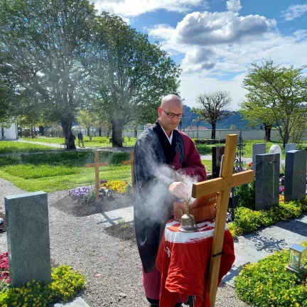 Trauerredner Zen Meister Vater Reding (Zen Mönch)