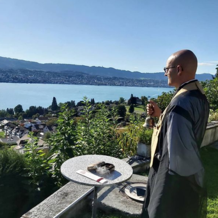 Trauerredner Zürichsee Region - Zen Meister Reding