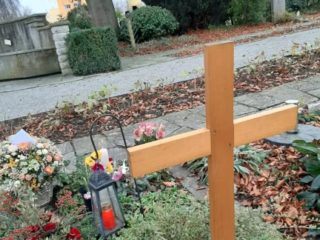 Konfessionslose Bestattung - Trauerredner - Zen Meister Reding