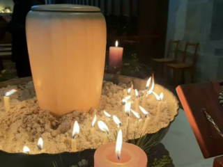 Konfessionslose Beerdigung - Bestattungsredner - Zen Meister Reding