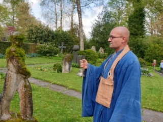 Trauerredner Zürcher Oberland - Zen Meister Reding