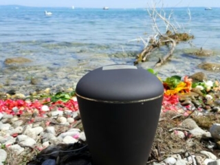 Bodensee Region - Asche verstreuen - Beerdigung mit Trauerredner - Zen Vater Meister Reding