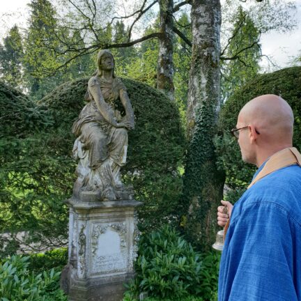 Gedenkzeremonie - 10 Jahre - Trauerredner - Zen Meister Reding