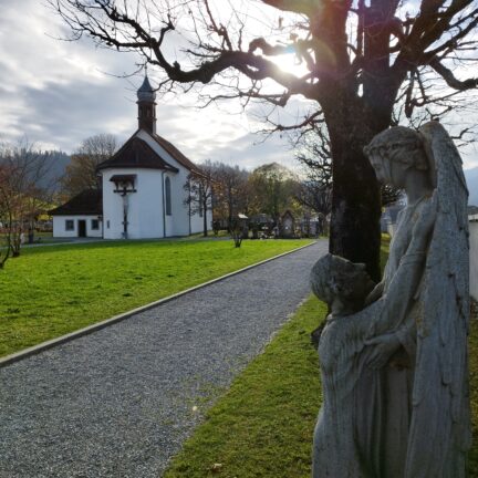 Allerheiligen beim Friedhof Einsiedeln mit Vater Reding