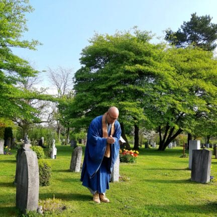 Familiengrab - Beisetzung mit Grabredner - Zen Meister Vater Reding