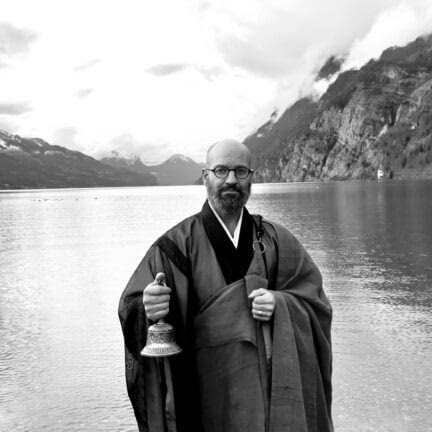 Asche verstreuen Walensee - Ostschweiz - Trauerredner Zen Meister Vater Reding