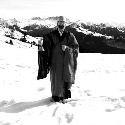 Asche verstreuen auf dem Berg - Abschiedsredner und Trauerredner - Zen Meister Vater Reding