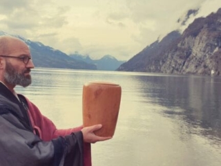 Asche verstreuen Walensee - Ostschweiz - Trauerredner Zen Vater Meister Reding