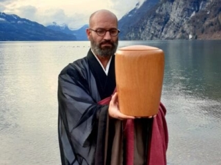 Asche verstreuen Walensee - Ostschweiz - Trauerredner Zen Vater Meister Reding