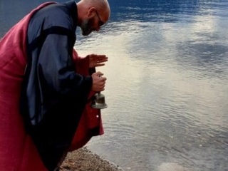 Asche verstreuen Walensee - Ostschweiz - Trauerredner Zen Vater Meister Reding