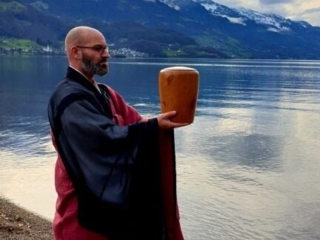 Asche verstreuen Walensee - Ostschweiz - Trauerredner Zen Vater Meister Reding