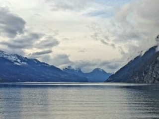 Asche verstreuen Walensee - Ostschweiz - Trauerredner Zen Vater Meister Reding