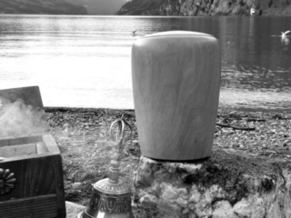 Asche verstreuen Walensee - Ostschweiz - Trauerredner Zen Vater Meister Reding