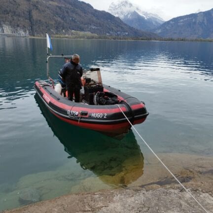 Berufstaucher Toni Bendel - Urne versenken im Walensee