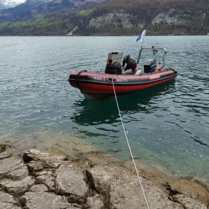 Berufstaucher Toni Bendel - Urne versenken im Walensee