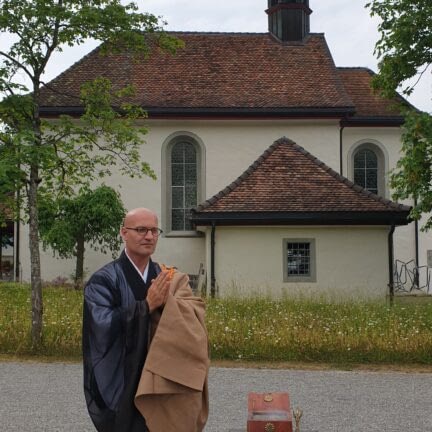 Abdankungsfeier ohne Pfarrer - Mit Trauerredner Zen Meister Vater Reding