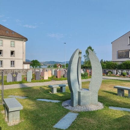 Willerzell Gemeinde Einsiedeln - Trauerredner Zen Vater Meister Reding