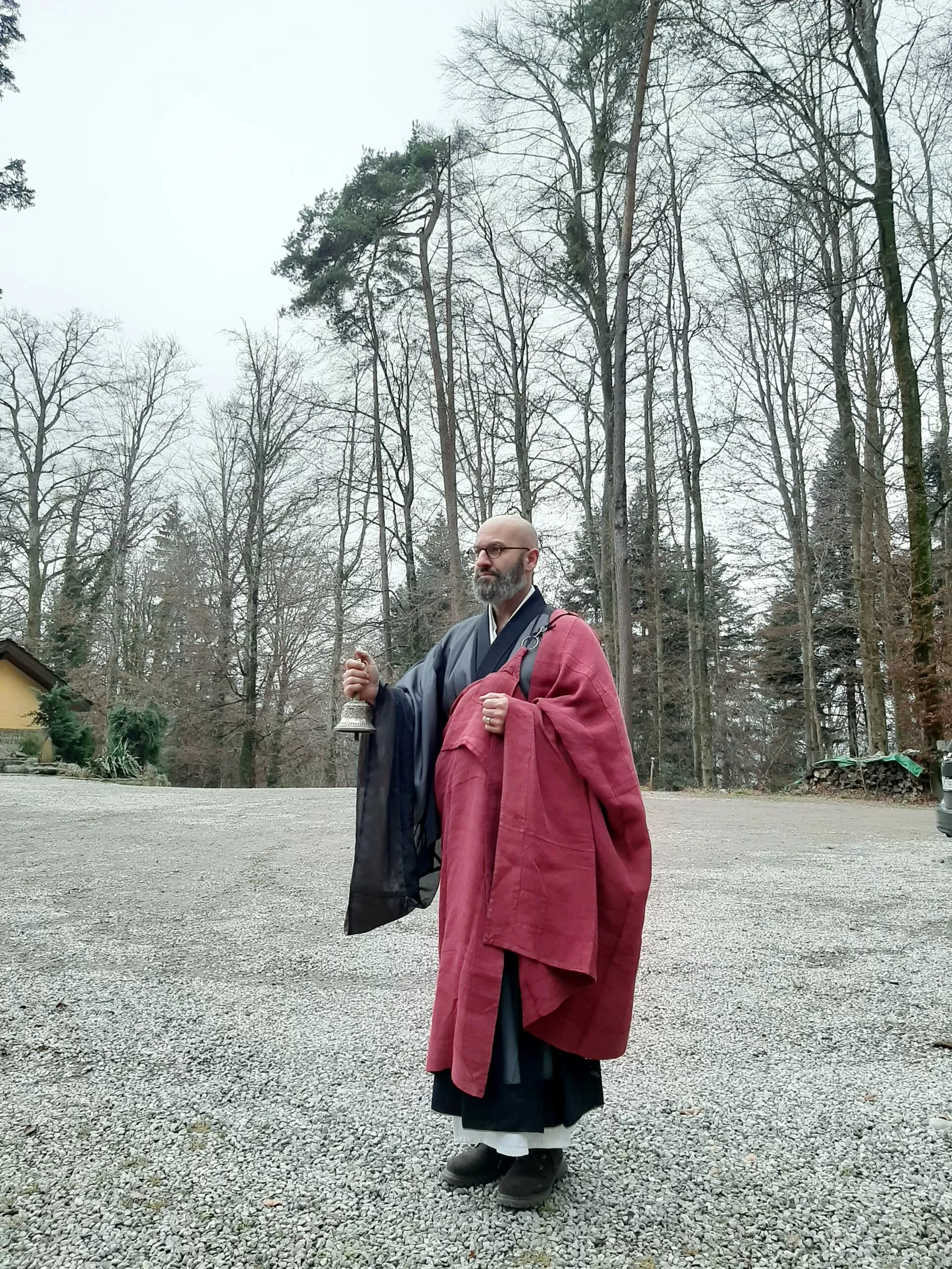 Trauerredner Vater Reding (Zen Mönch) für die Beerdigung