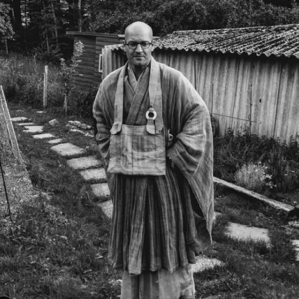 Trauerredner Vater Reding (Zen Mönch) für die Beerdigung