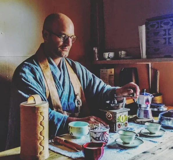 Trauerredner Vater Reding (Zen Mönch) für die Beerdigung