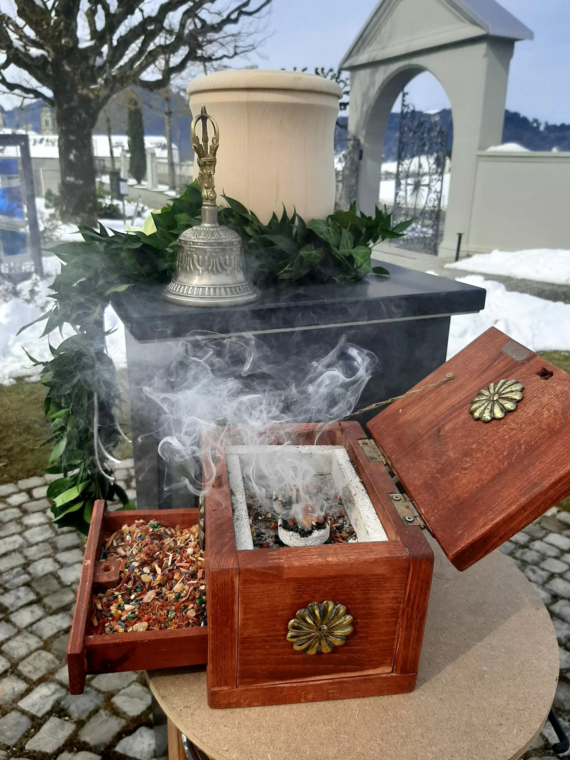 Beerdigung konfessionslos Einsiedeln mit Zen Mönch Marcel Reding