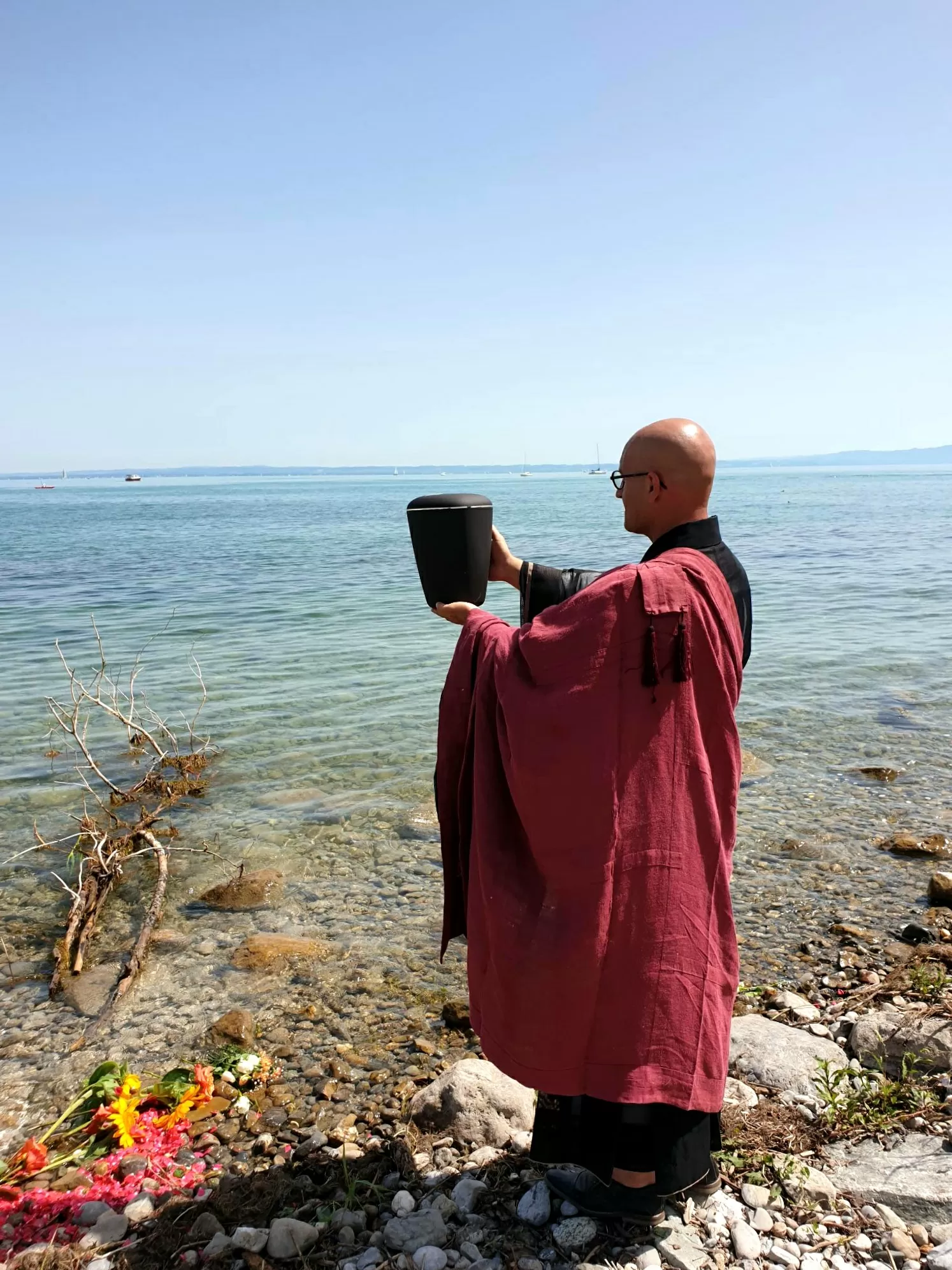 Bodensee Region - Asche verstreuen - Beerdigung mit Trauerredner - Zen Vater Meister Reding
