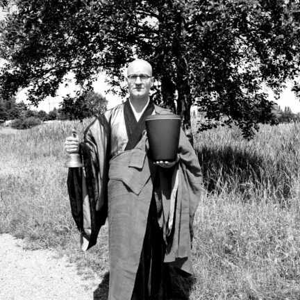 Bodensee Region - Asche verstreuen - Beerdigung mit Trauerredner - Zen Vater Meister Reding