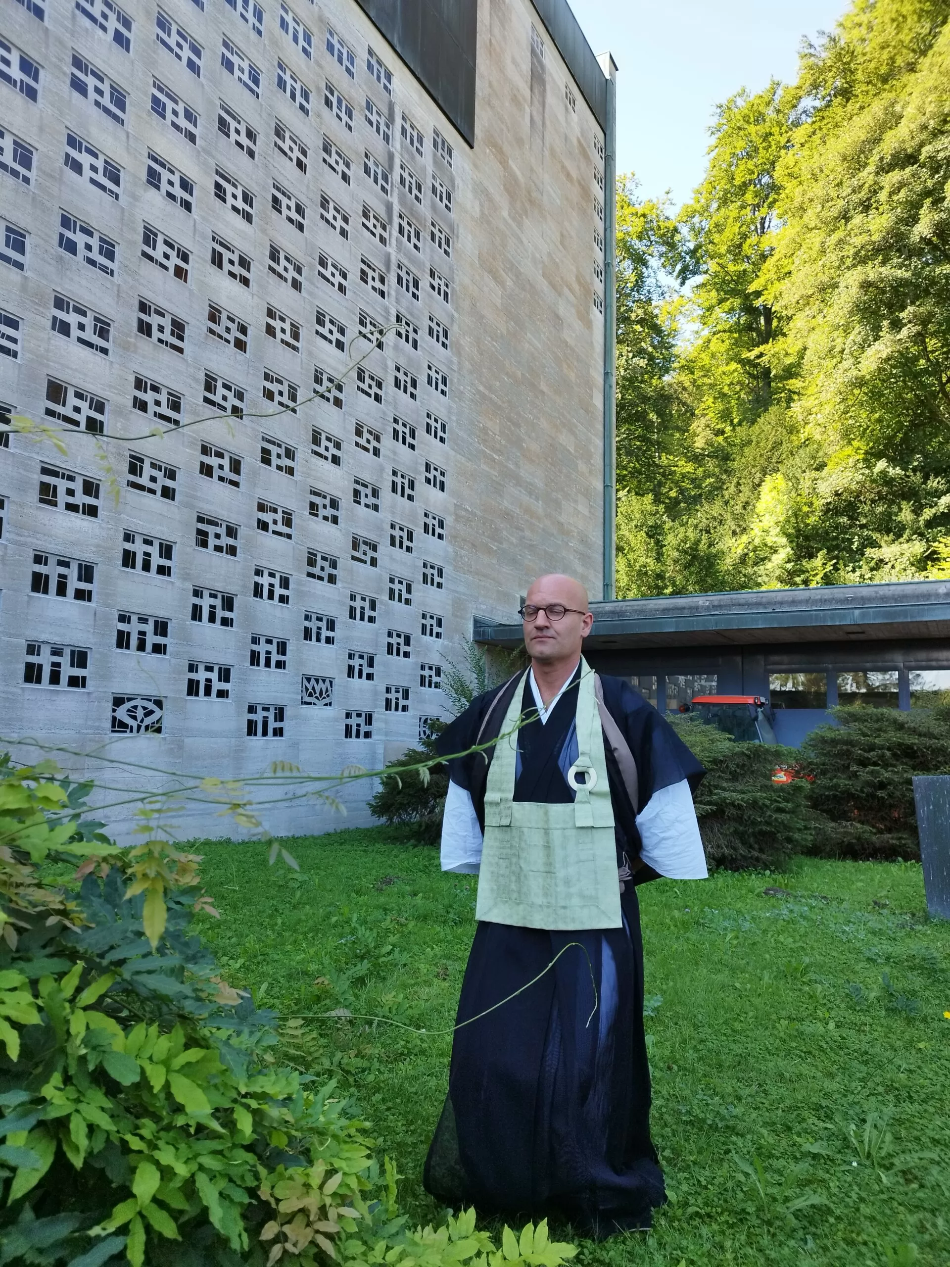 Buddhistische Beerdigung Schweiz mit Zen Meister Vater Reding