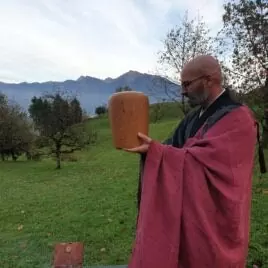 Abdankungsfeier mit Trauerredner Zen Vater Meister Reding