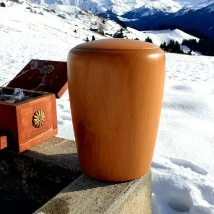 Asche verstreuen auf dem Berg - Abschiedsredner und Trauerredner - Zen Vater Meister Reding