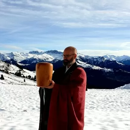 Asche verstreuen auf dem Berg - Abschiedsredner und Trauerredner - Zen Vater Meister Reding