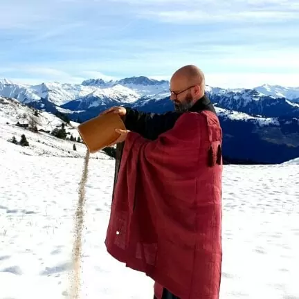 Asche verstreuen auf dem Berg - Abschiedsredner und Trauerredner - Zen Vater Meister Reding