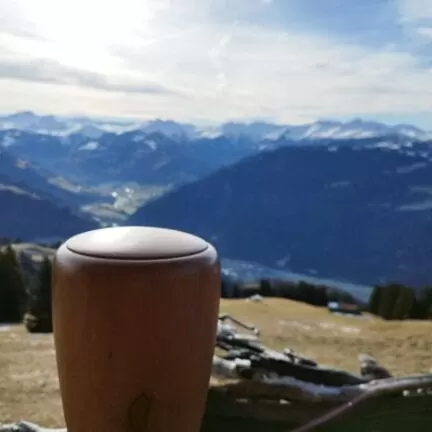 Asche verstreuen auf dem Berg - Abschiedsredner und Trauerredner - Zen Vater Meister Reding