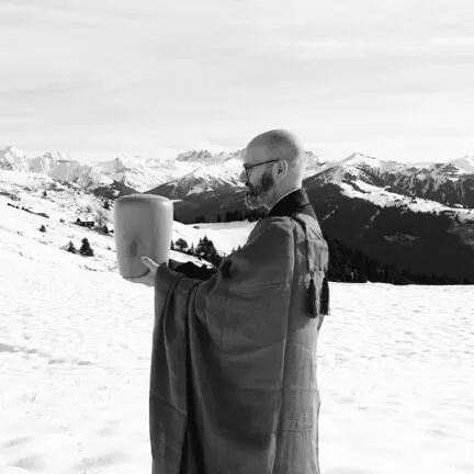 Alternative Beerdigung mit Trauerredner - Zen Vater Meister Reding