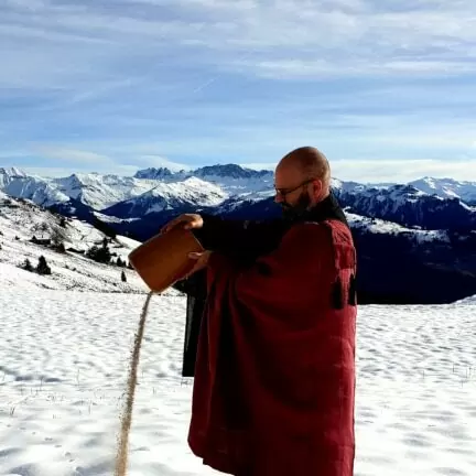 Asche verstreuen auf dem Berg - Abschiedsredner und Trauerredner - Zen Vater Meister Reding
