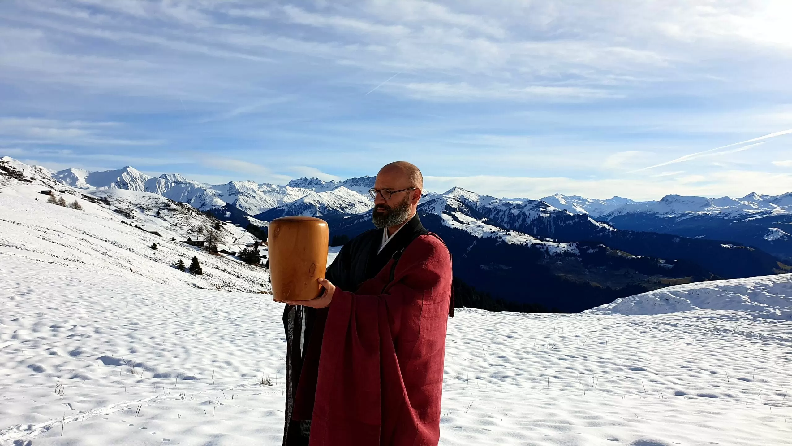 Asche verstreuen auf dem Berg - Abschiedsredner und Trauerredner - Zen Vater Meister Reding