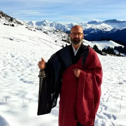 Asche verstreuen auf dem Berg - Abschiedsredner und Trauerredner - Zen Vater Meister Reding