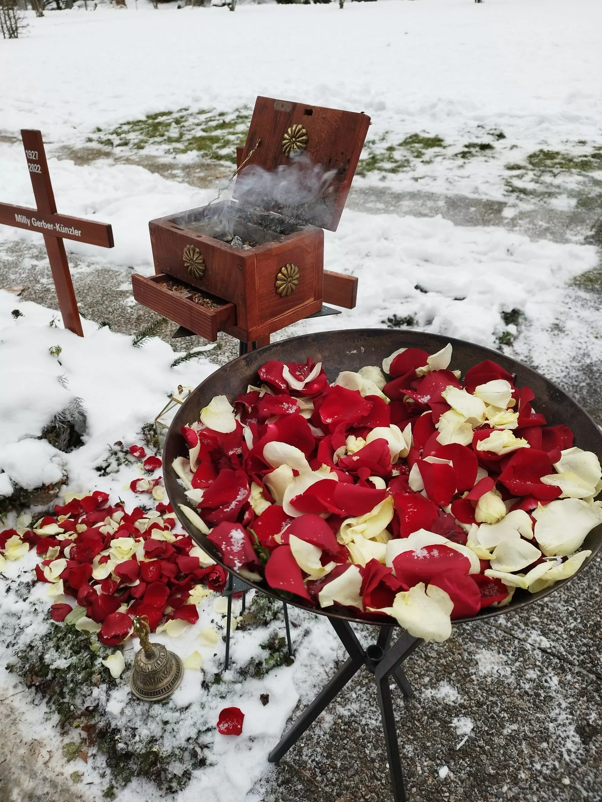 St Gallen Trauerfeier mit Abschiedsredner Vater Reding aus dem Honora Zen Kloster