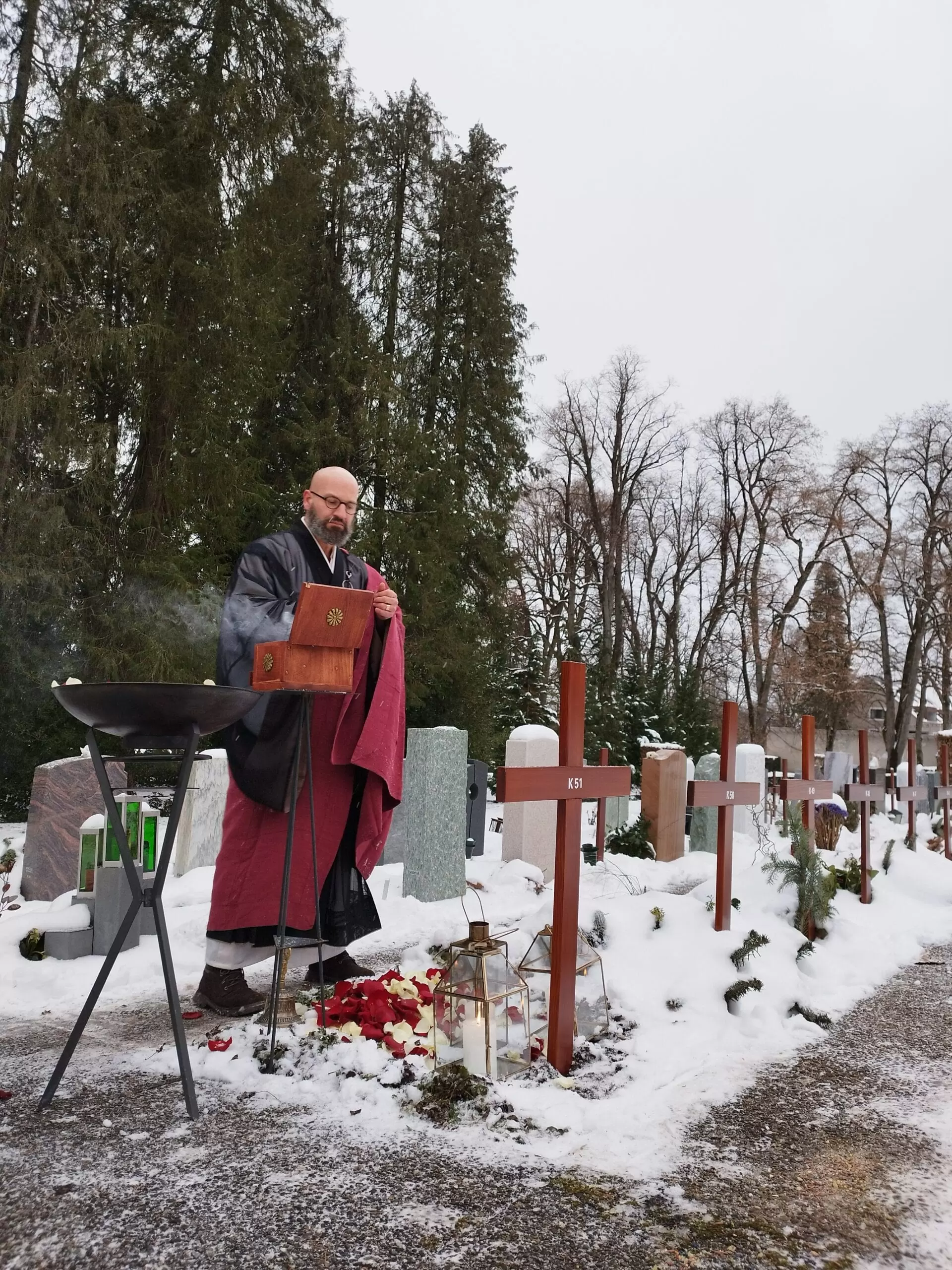 St Gallen Trauerfeier mit Abschiedsredner Vater Reding aus dem Honora Zen Kloster