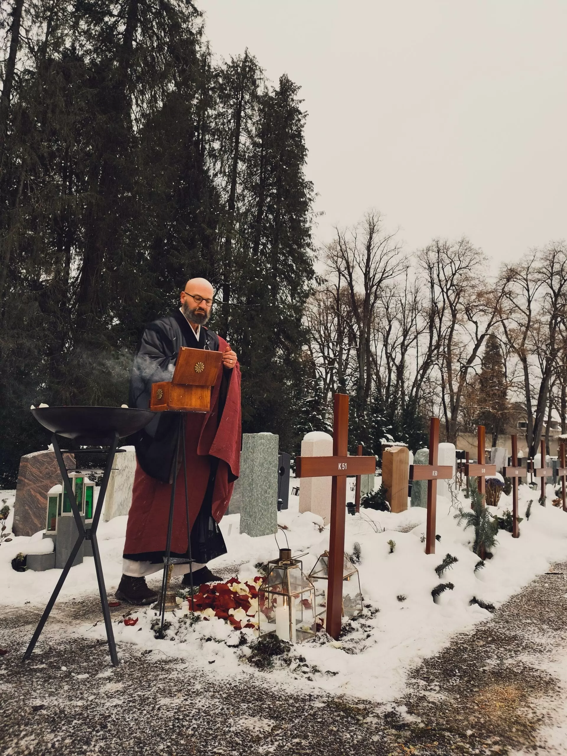 St Gallen Trauerfeier mit Abschiedsredner Vater Reding aus dem Honora Zen Kloster