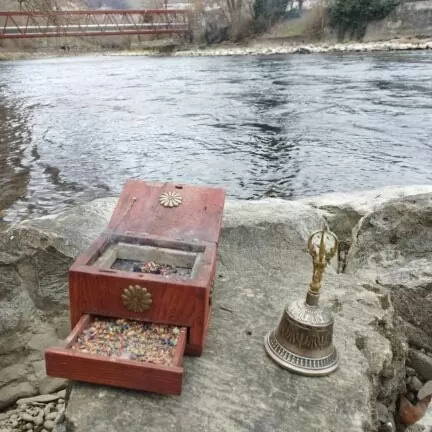 Asche verstreuen am Fluss - Limmat Baden - Trauerredner - Zen Meister Vater Reding