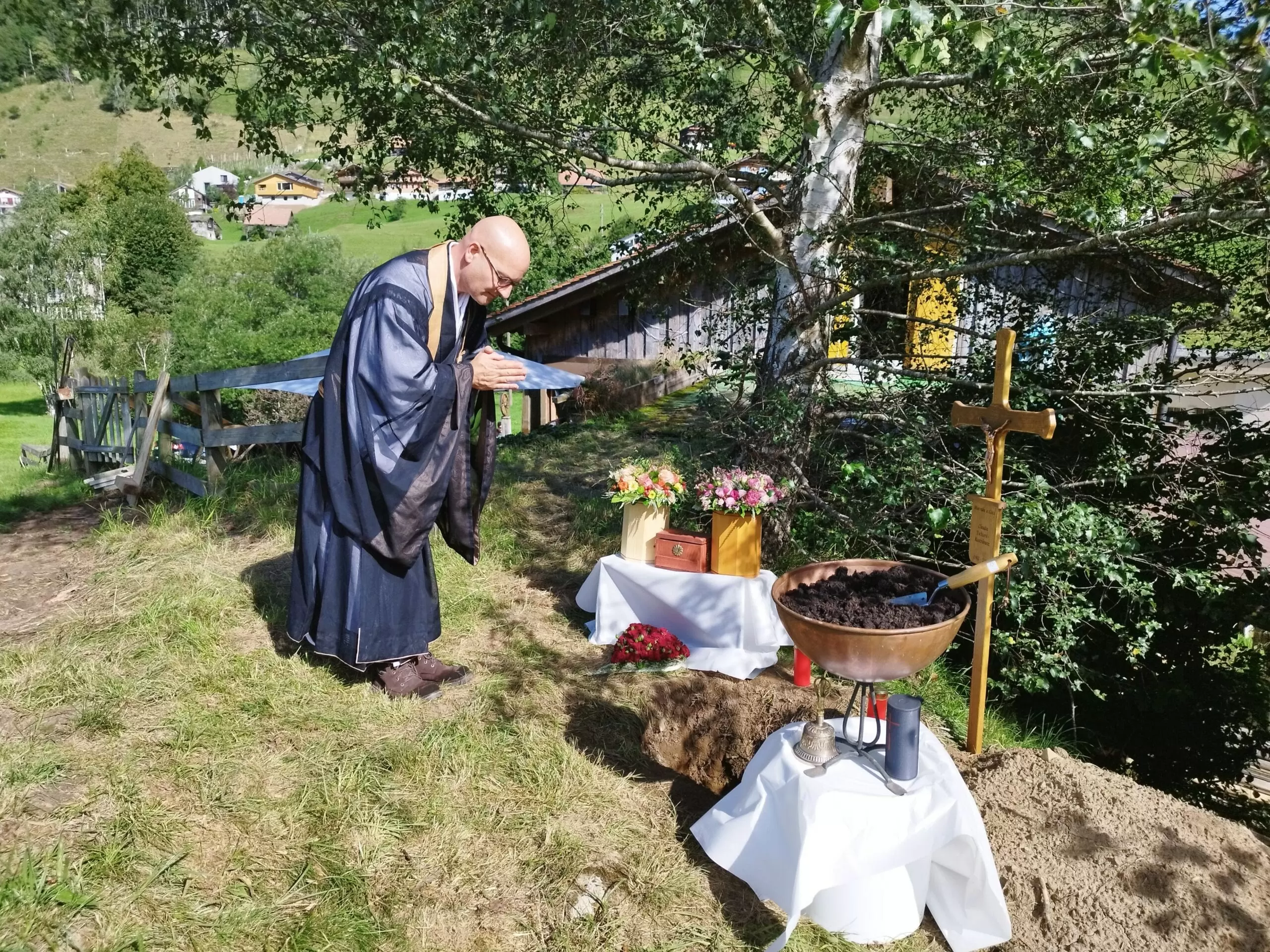 Beerdigung - Trauerredner Zen Vater Meister Reding - Seelisberg Uri